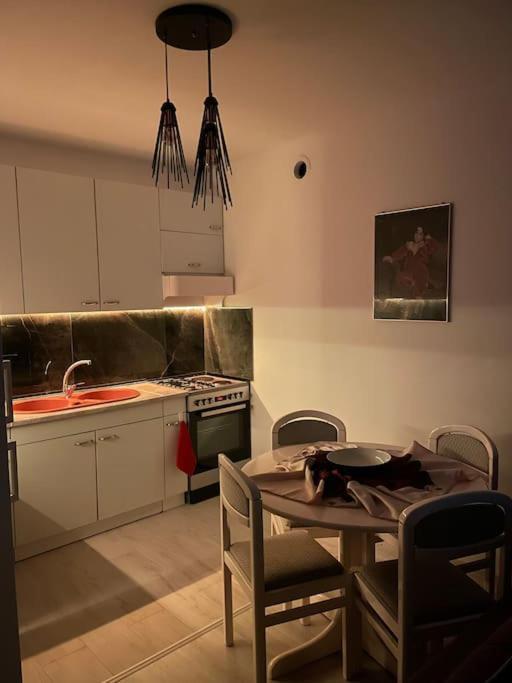 Appartement Penthouse With Castle View à Prizren Extérieur photo