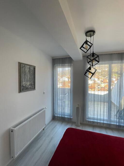Appartement Penthouse With Castle View à Prizren Extérieur photo